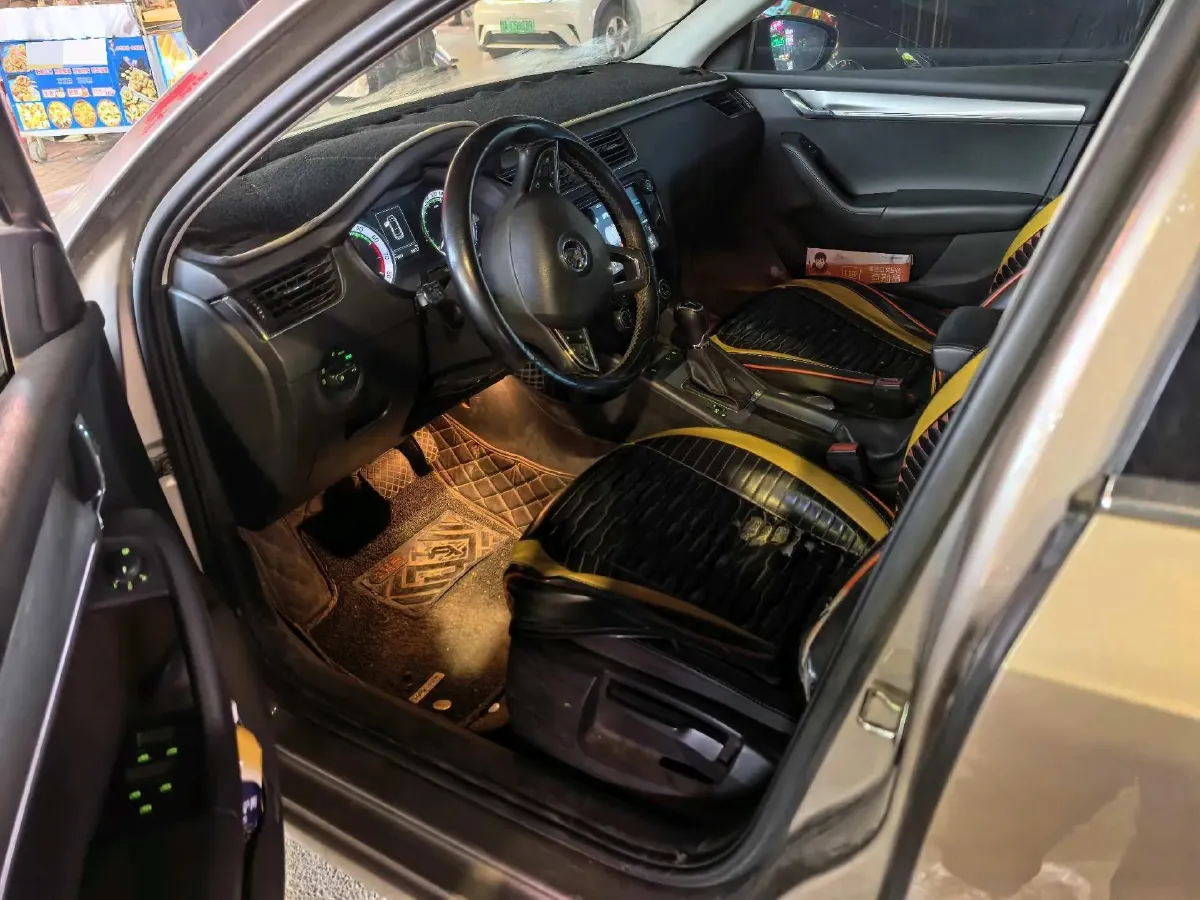 2019 Skoda Octavia 1.4T 150HP L4 7DCT,autocango,china used car exporter,china ev exporter,chinese used car exporter,chinese used ev exporter
