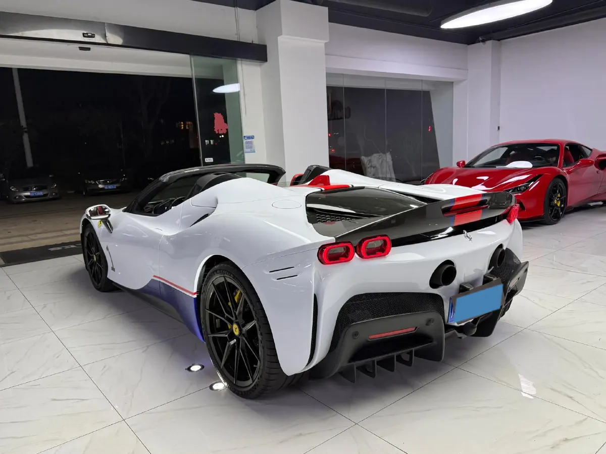 2021 Ferrari SF90 3.9T 781HP V8 8DCT PHEV 7.9KWH,autocango,china used car exporter,china ev exporter,chinese used car exporter,chinese used ev exporter