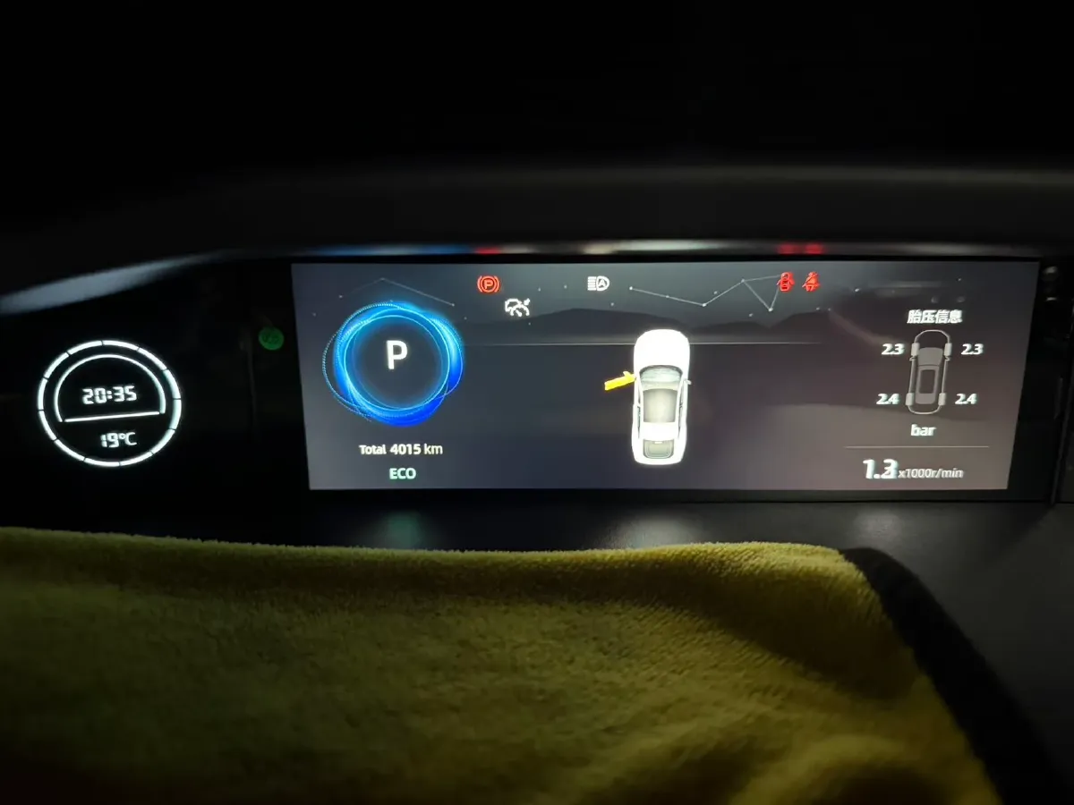 2025 ChangAn UNI-V 1.5T 192HP L4 7DCT,autocango,china used car exporter,china ev exporter,chinese used car exporter,chinese used ev exporter