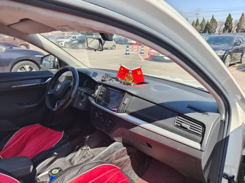 2018 Skoda Kamiq 1.5L 110HP L4 6AT,autocango,china used car exporter,china ev exporter,chinese used car exporter,chinese used ev exporter