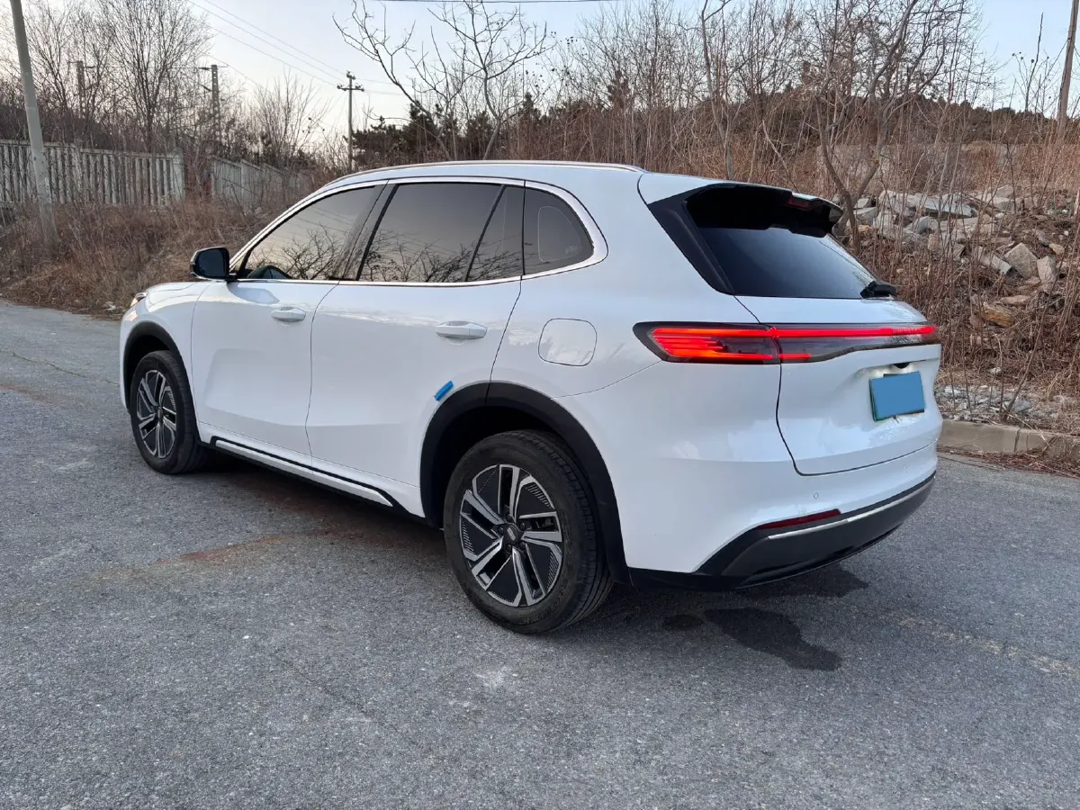 2025 LanDian E5 PLUS 1.5L 95HP L4 E-CVT PHEV 25KWH,autocango,china used car exporter,china ev exporter,chinese used car exporter,chinese used ev exporter