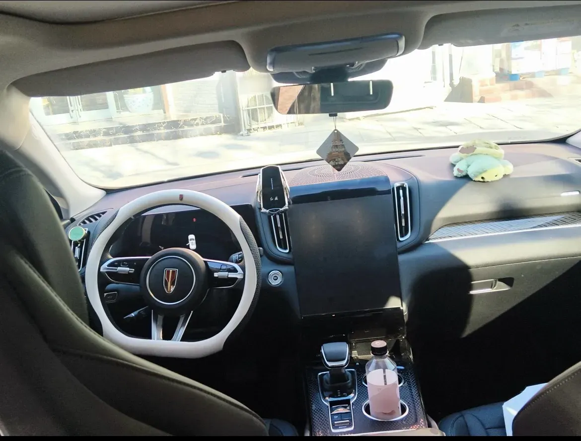 2024 HongQi HS3 1.5T 169HP L4 1DHT PHEV 18.4KWH,autocango,china used car exporter,china ev exporter,chinese used car exporter,chinese used ev exporter