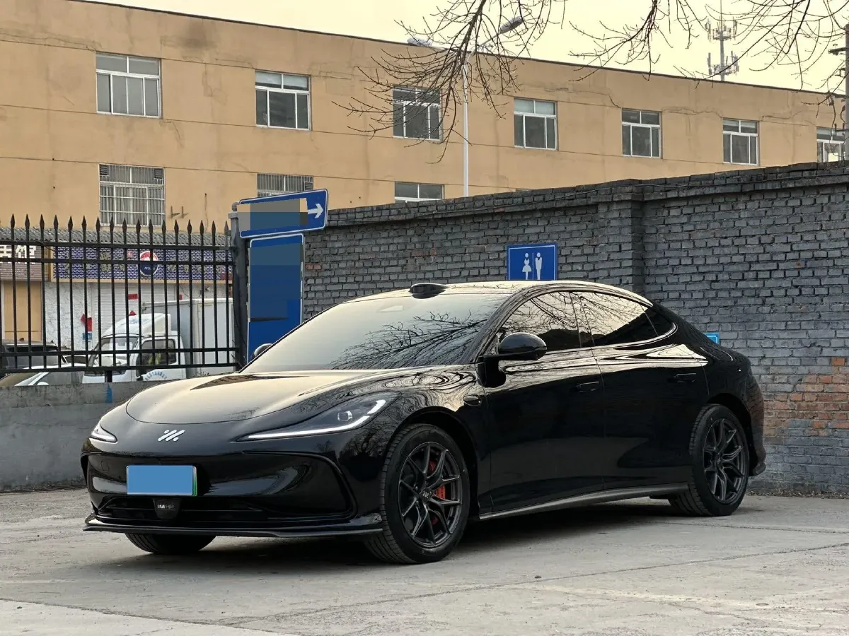 2024 IM L6 BEV 83KWH,autocango,china used car exporter,china ev exporter,chinese used car exporter,chinese used ev exporter