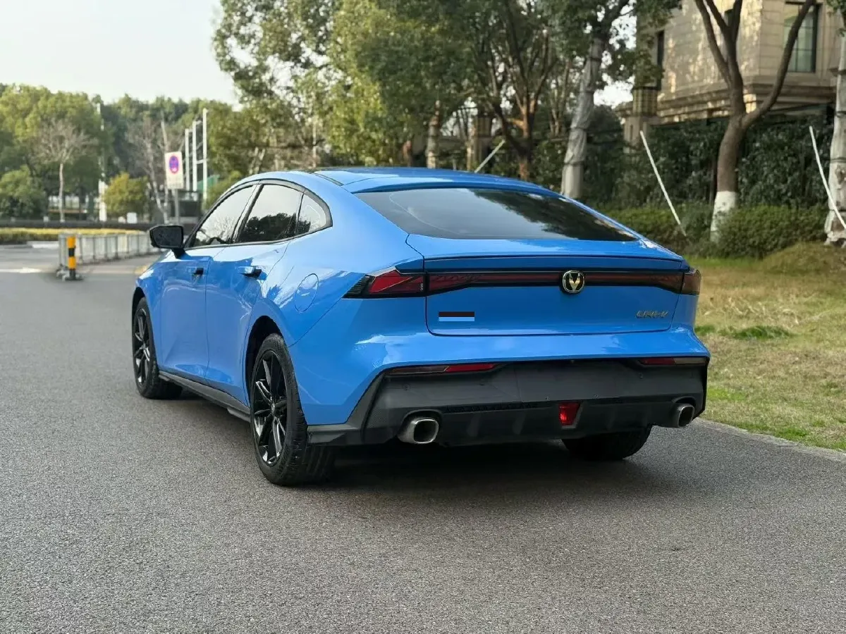 2022 ChangAn UNI-V 1.5T 188HP L4 7DCT,autocango,china used car exporter,china ev exporter,chinese used car exporter,chinese used ev exporter