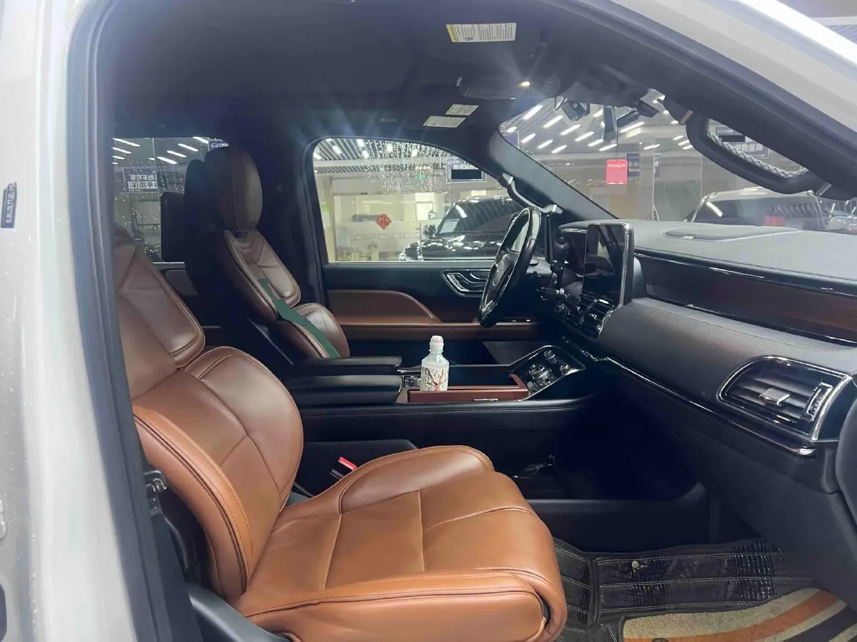 2018 Lincoln Navigator 3.5T 415HP V6 10AT,autocango,china used car exporter,china ev exporter,chinese used car exporter,chinese used ev exporter