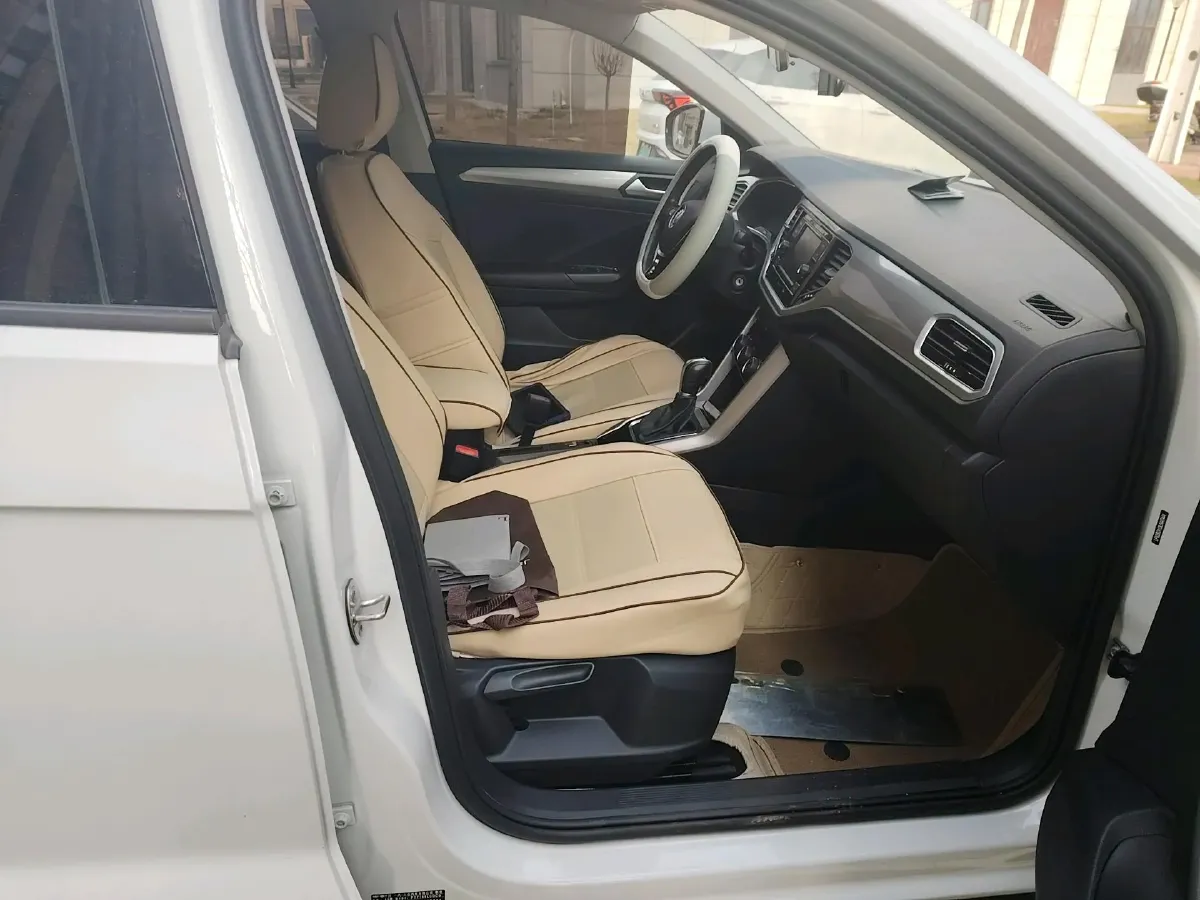 2020 Volkswagen T-Roc 1.4T 150HP L4 7DCT,autocango,china used car exporter,china ev exporter,chinese used car exporter,chinese used ev exporter