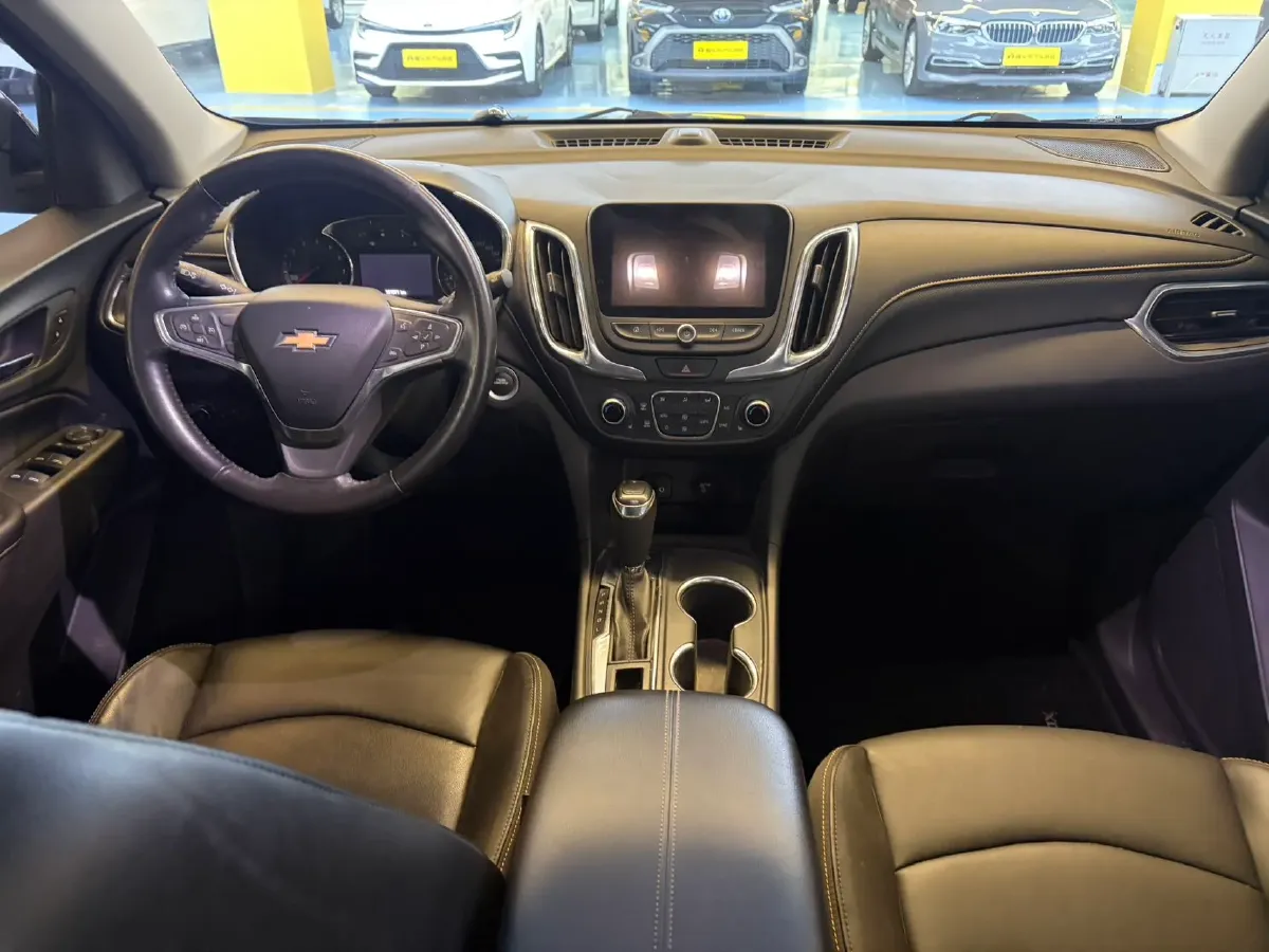 2018 Chevrolet Equinox 2.0T 260HP L4 9AT,autocango,china used car exporter,china ev exporter,chinese used car exporter,chinese used ev exporter