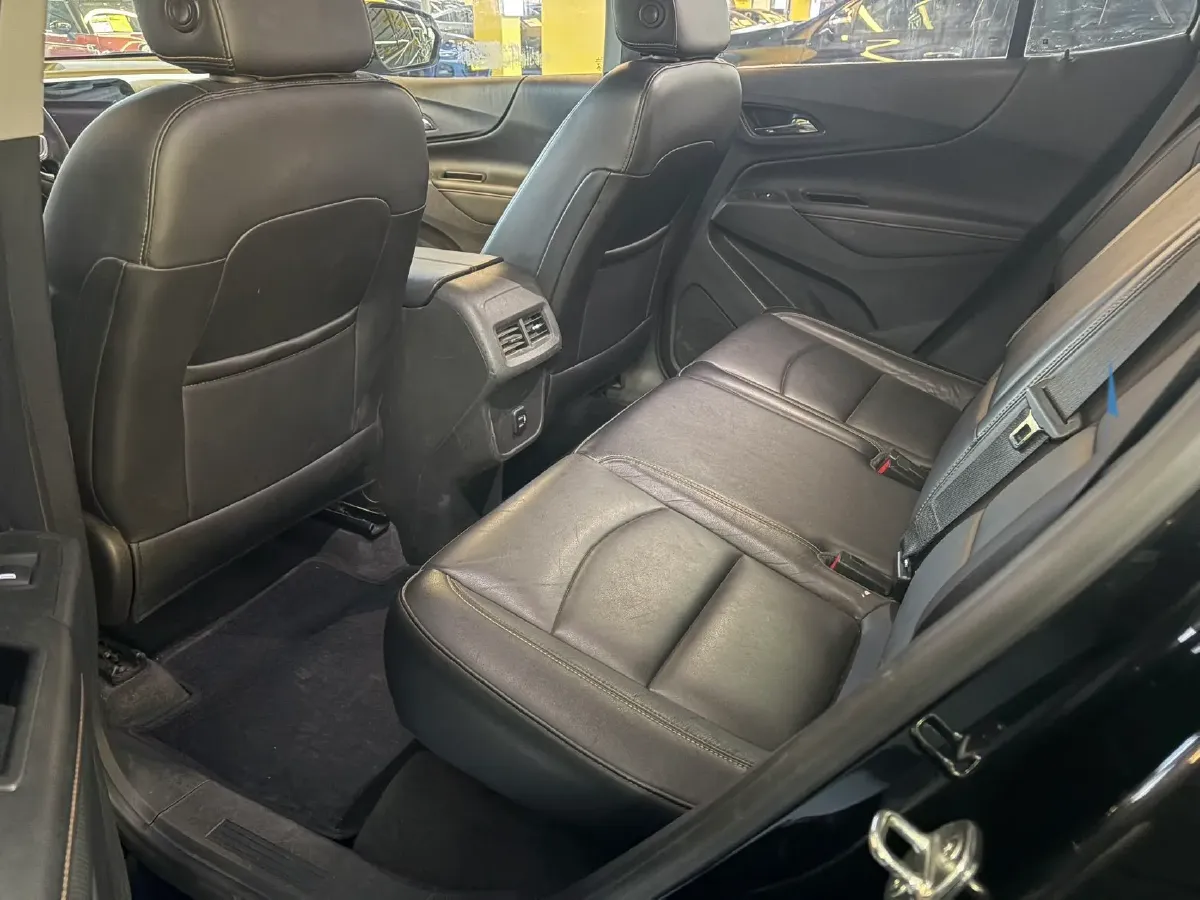 2018 Chevrolet Equinox 2.0T 260HP L4 9AT,autocango,china used car exporter,china ev exporter,chinese used car exporter,chinese used ev exporter