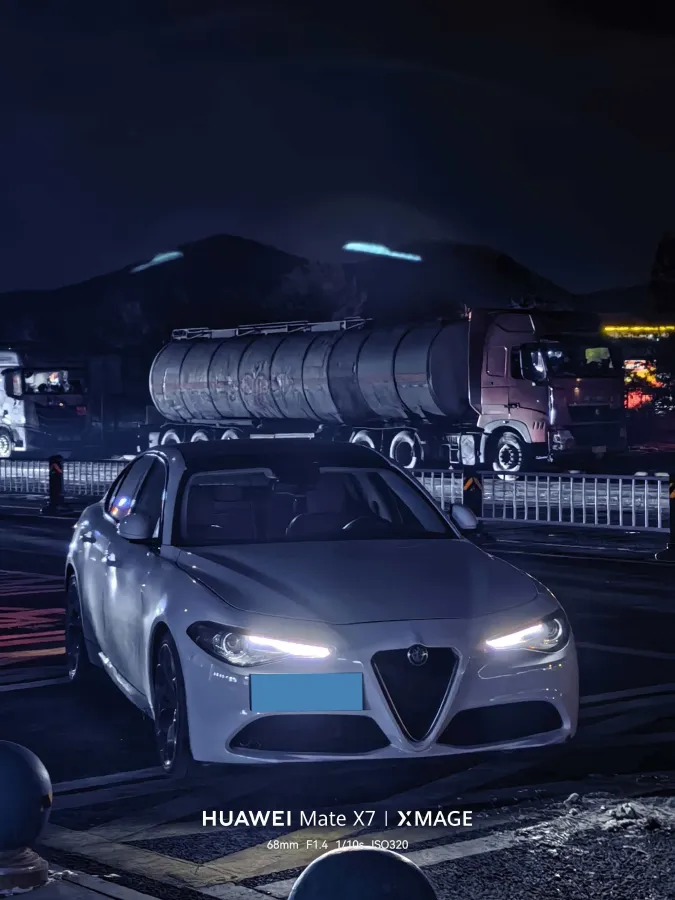 2017 Alfa Romeo Giulia 2.0T 280HP L4 8AT,autocango,china used car exporter,china ev exporter,chinese used car exporter,chinese used ev exporter