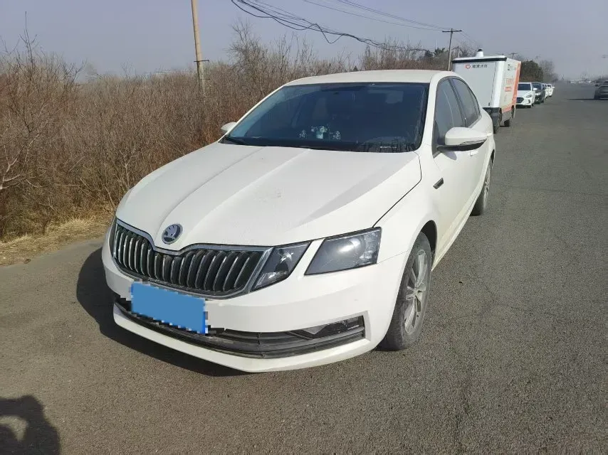 2019 Skoda Octavia 1.5L 116HP L4 6AT,autocango,china used car exporter,china ev exporter,chinese used car exporter,chinese used ev exporter