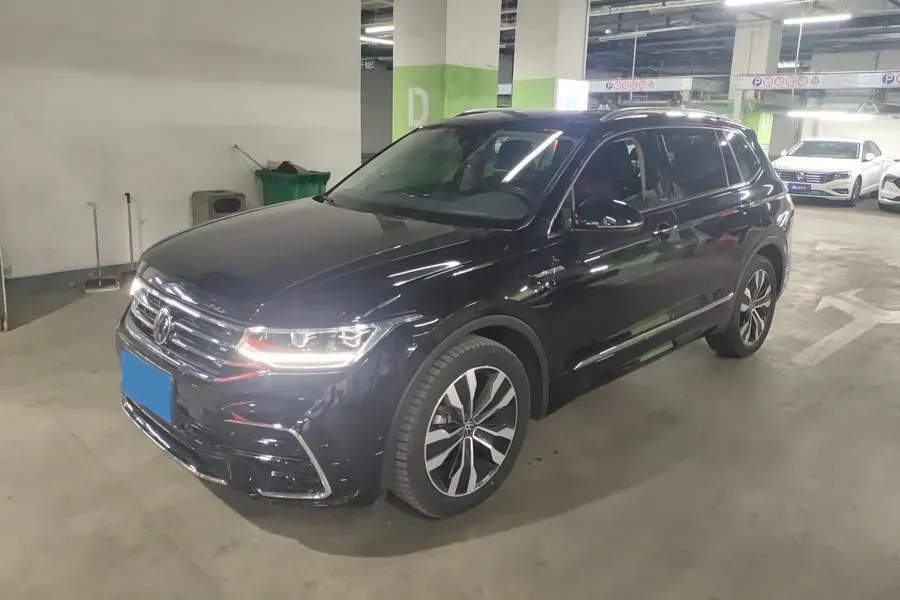2024 Volkswagen Tiguan L 2.0T 186HP L4 7DCT,autocango,china used car exporter,china ev exporter,chinese used car exporter,chinese used ev exporter