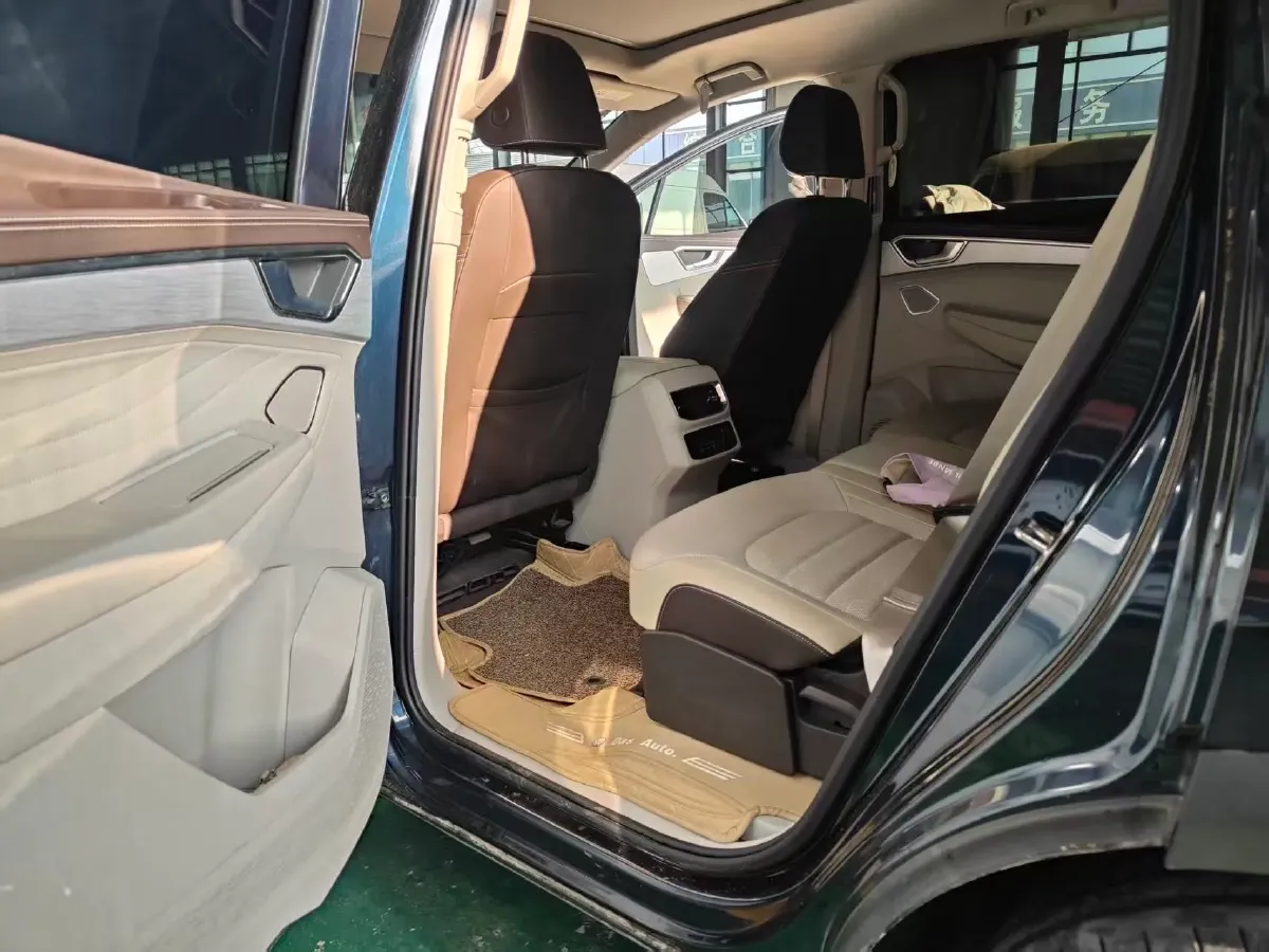 2021 Volkswagen Talagon 2.0T 220HP L4 7DCT,autocango,china used car exporter,china ev exporter,chinese used car exporter,chinese used ev exporter