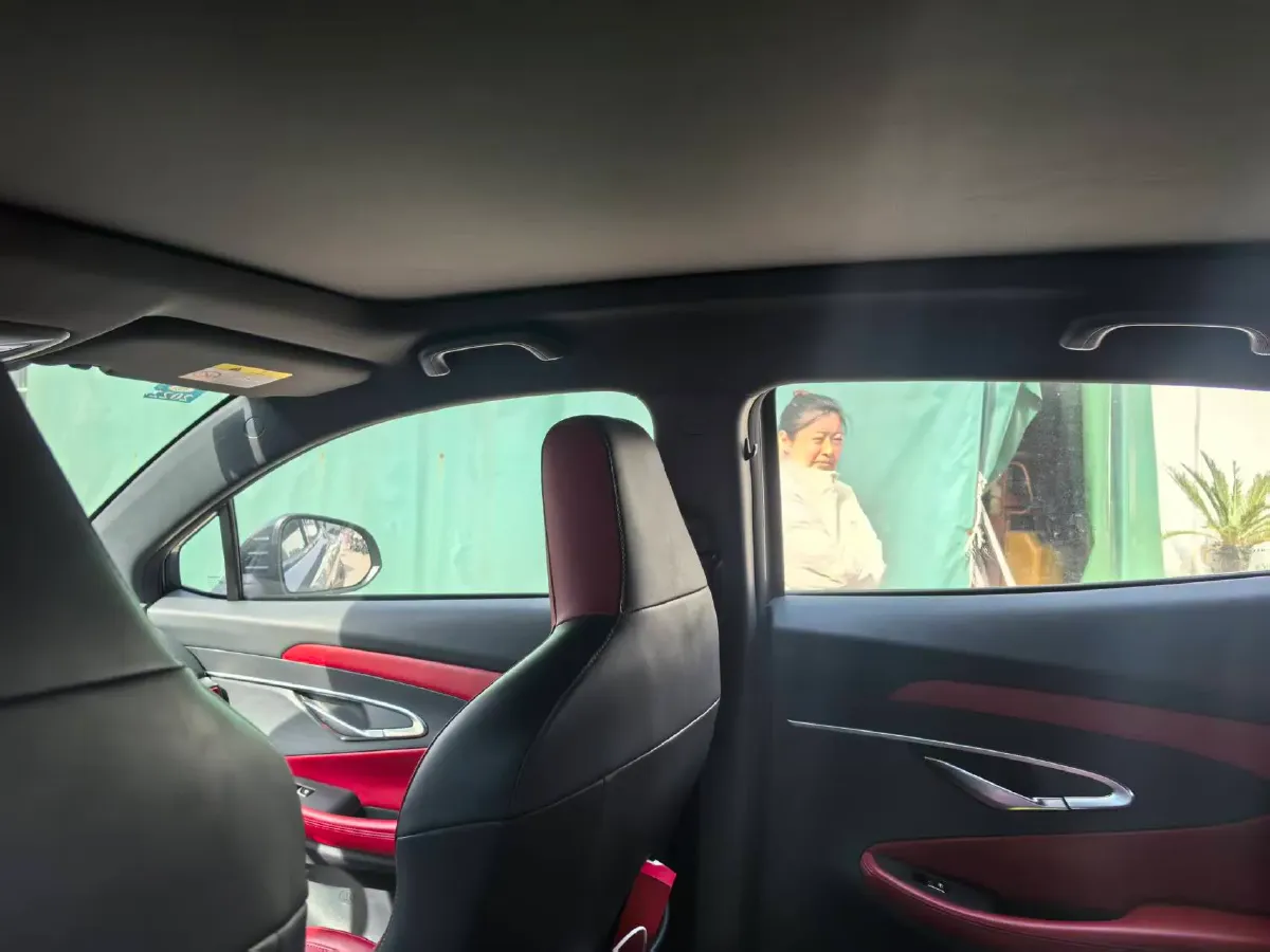 2020 ChangAn UNI-T 1.5T 180HP L4 7DCT,autocango,china used car exporter,china ev exporter,chinese used car exporter,chinese used ev exporter