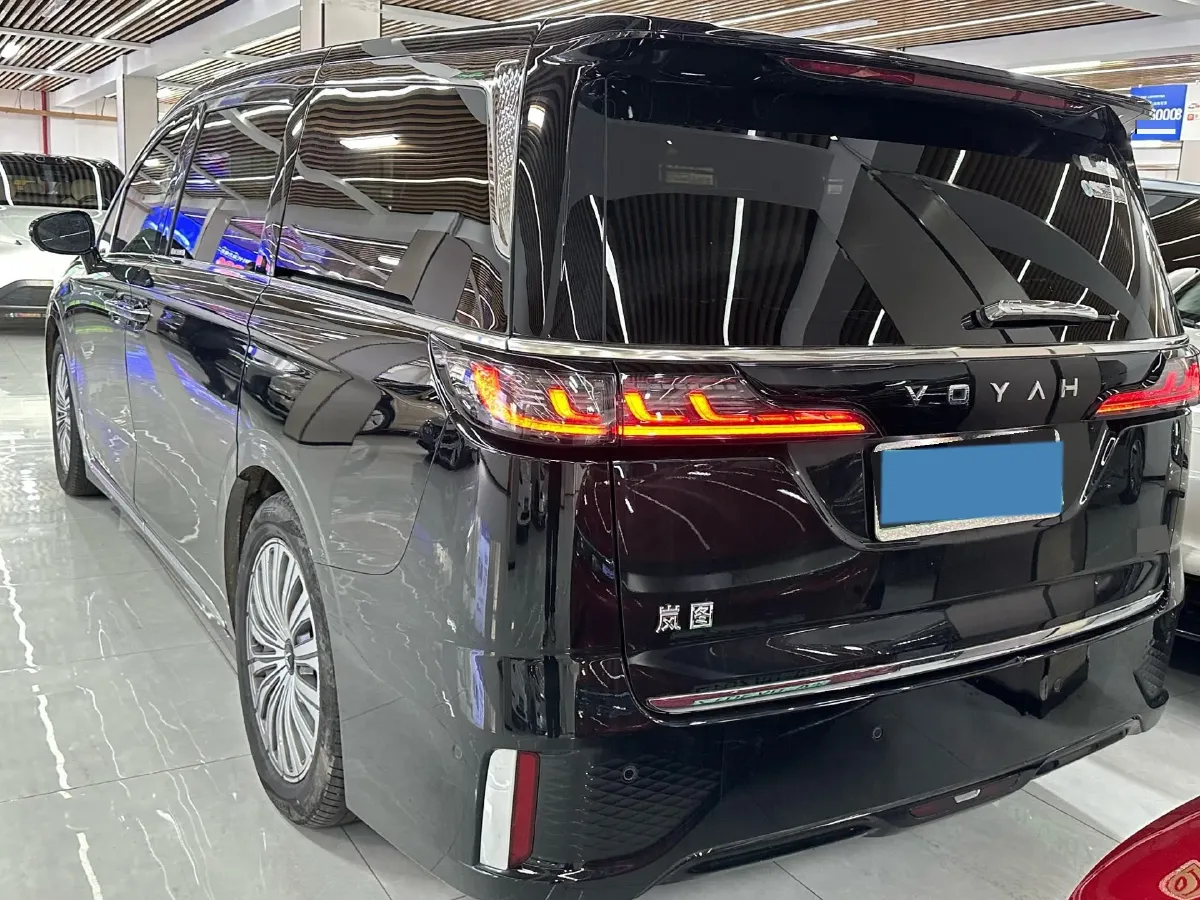 2024 Voyah Dream BEV 108.73KWH,autocango,china used car exporter,china ev exporter,chinese used car exporter,chinese used ev exporter