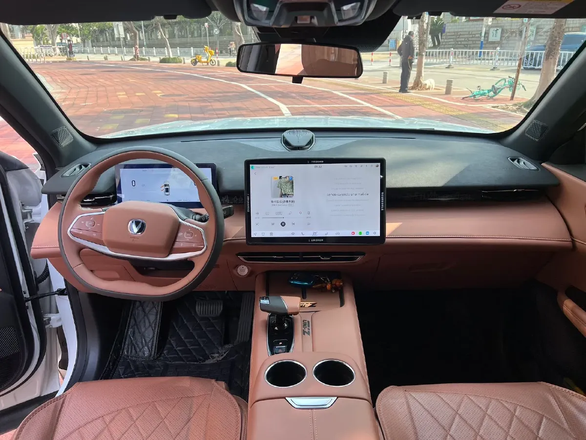 2025 ChangAn UNI-Z 1.5T 188HP L4 7DCT,autocango,china used car exporter,china ev exporter,chinese used car exporter,chinese used ev exporter