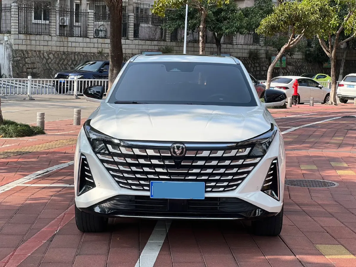 2025 ChangAn UNI-Z 1.5T 188HP L4 7DCT,autocango,china used car exporter,china ev exporter,chinese used car exporter,chinese used ev exporter