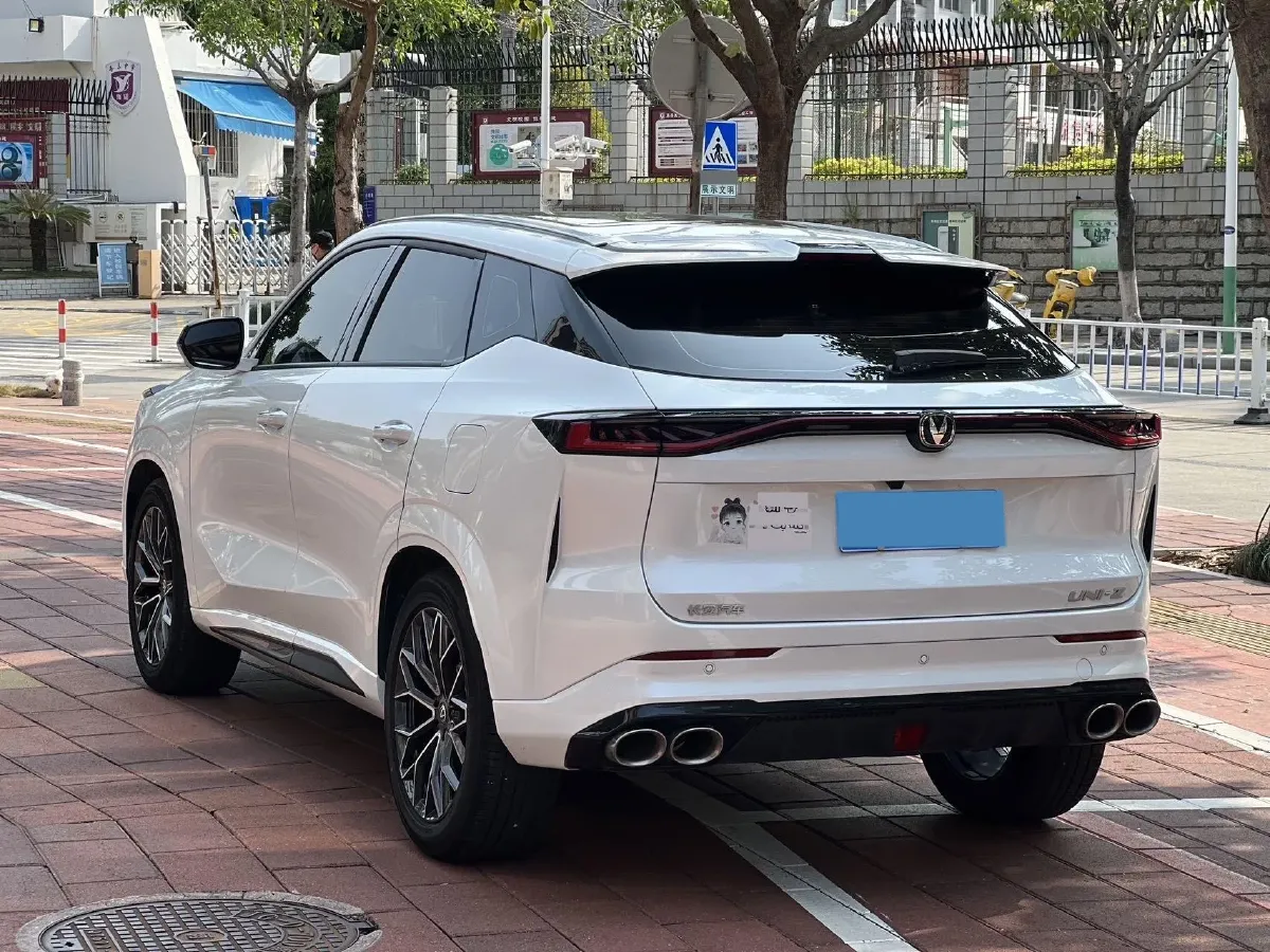 2025 ChangAn UNI-Z 1.5T 188HP L4 7DCT,autocango,china used car exporter,china ev exporter,chinese used car exporter,chinese used ev exporter