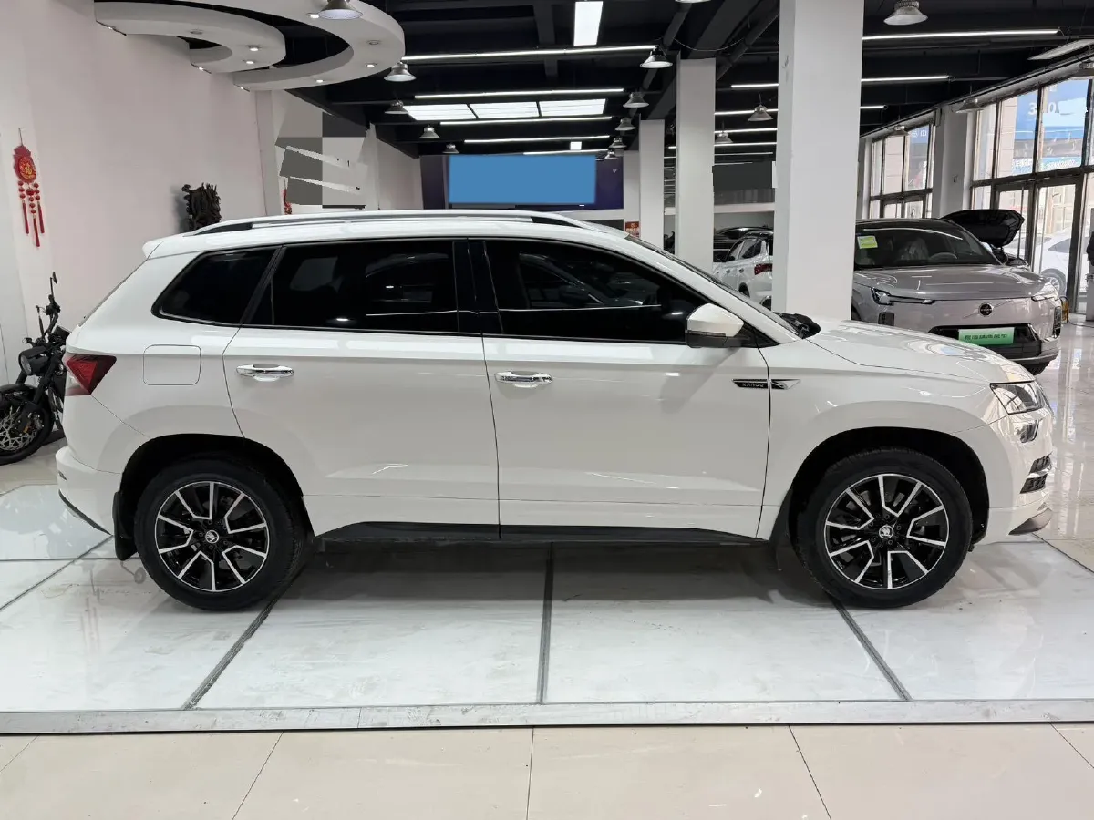 2022 Skoda Karoq 1.4T 150HP L4 7DCT,autocango,china used car exporter,china ev exporter,chinese used car exporter,chinese used ev exporter