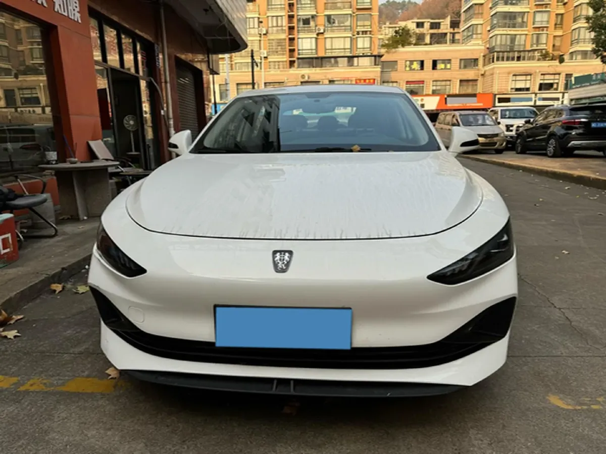 2025 Roewe D7 1.5L 112HP L4 1DHT PHEV 19.7KWH,autocango,china used car exporter,china ev exporter,chinese used car exporter,chinese used ev exporter