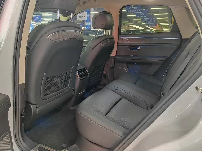 2022 AITO AITO M5 Range Extended 125HP REEV 40KWH,autocango,china used car exporter,china ev exporter,chinese used car exporter,chinese used ev exporter