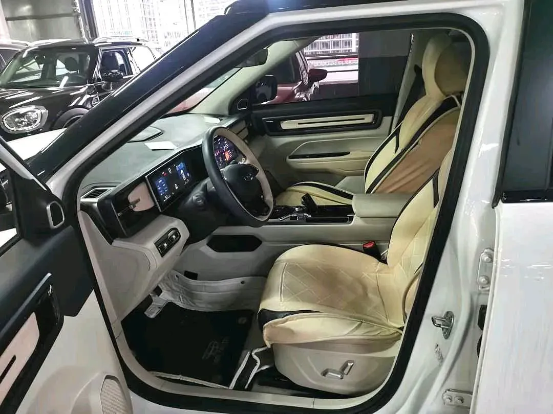 2023 Geely ICON 1.5T 181HP L4 7DCT,autocango,china used car exporter,china ev exporter,chinese used car exporter,chinese used ev exporter