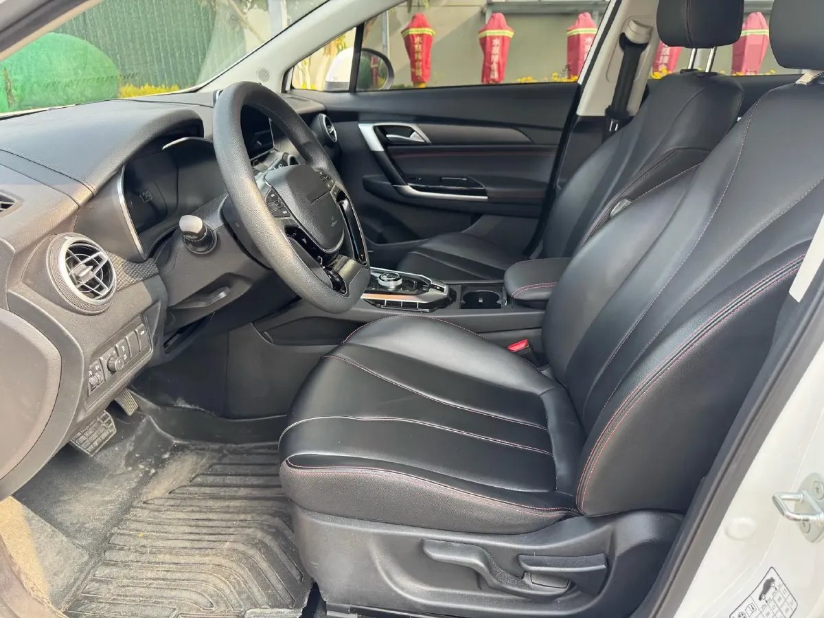 2022 ChangAn UNI-T 1.5T 188HP L4 7DCT,autocango,china used car exporter,china ev exporter,chinese used car exporter,chinese used ev exporter