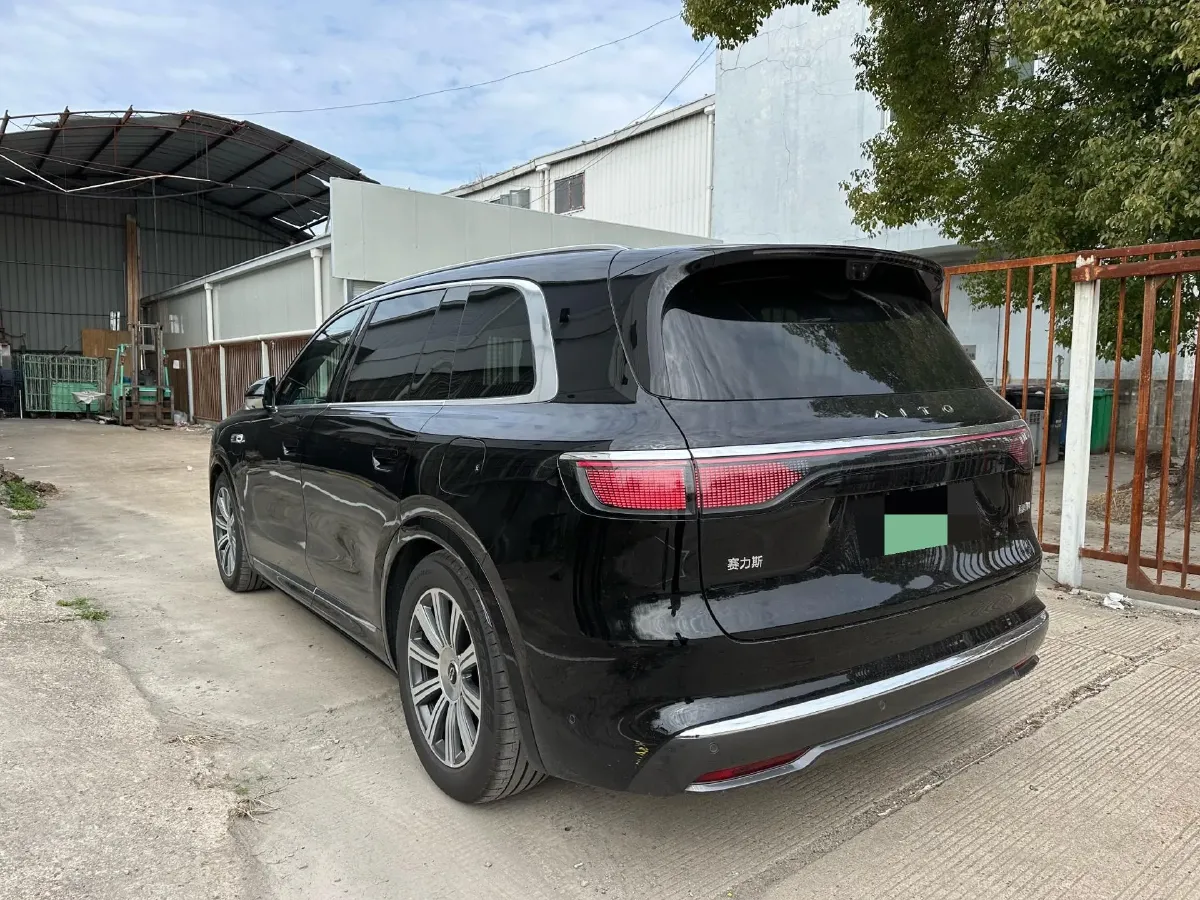 2025 AITO AITO M8 REEV 160HP REEV 53.4KWH,autocango,china used car exporter,china ev exporter,chinese used car exporter,chinese used ev exporter