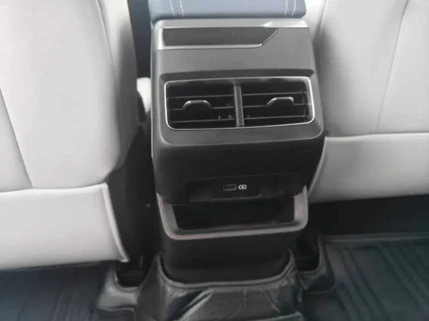 2023 Geely Preface 2.0T 190HP L4 7DCT,autocango,china used car exporter,china ev exporter,chinese used car exporter,chinese used ev exporter