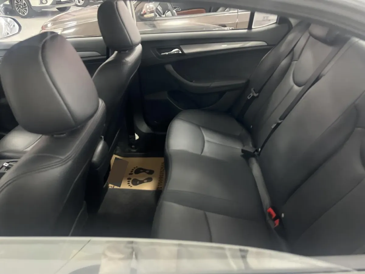 2017 Roewe 360 1.5L 109HP L4 5MT,autocango,china used car exporter,china ev exporter,chinese used car exporter,chinese used ev exporter