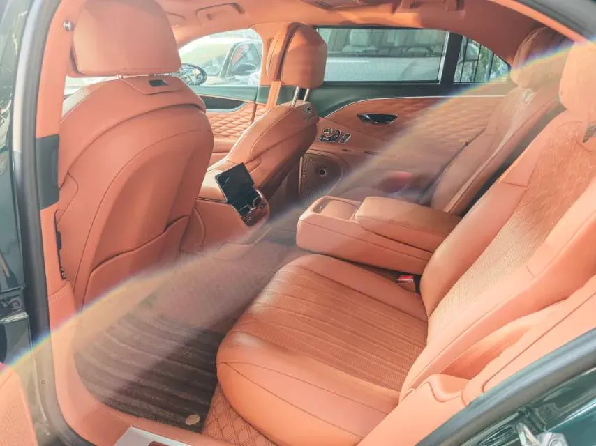 2021 Bentley Flying Spur 4.0T 550HP V8 8DCT,autocango,china used car exporter,china ev exporter,chinese used car exporter,chinese used ev exporter