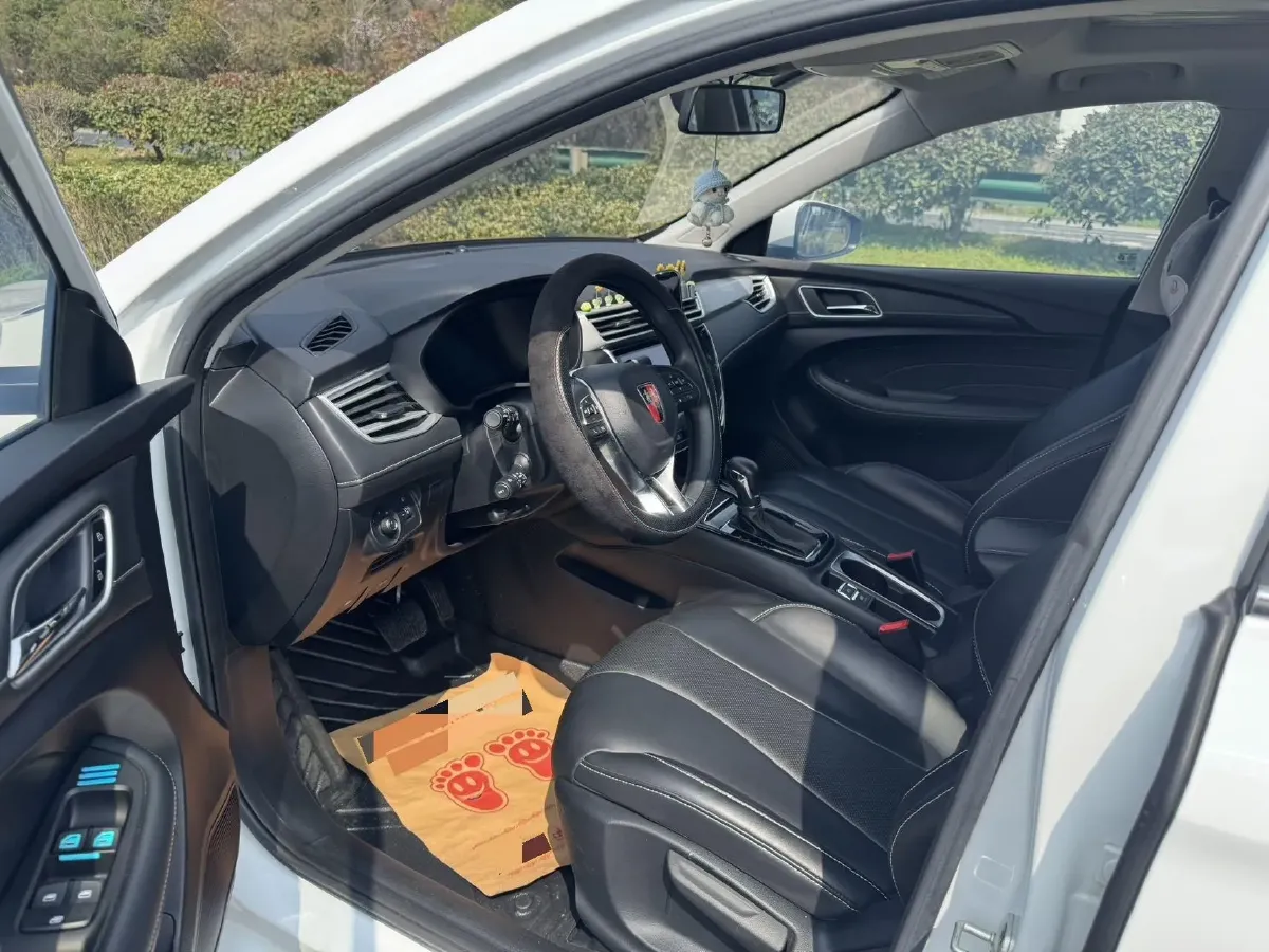 2020 Roewe i5 1.5L 120HP L4 CVT,autocango,china used car exporter,china ev exporter,chinese used car exporter,chinese used ev exporter