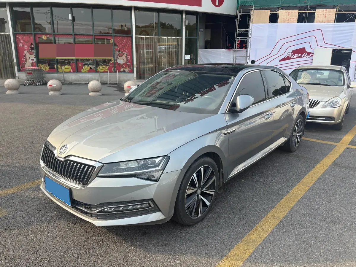 2019 Skoda Superb 2.0T 186HP L4 7DCT,autocango,china used car exporter,china ev exporter,chinese used car exporter,chinese used ev exporter