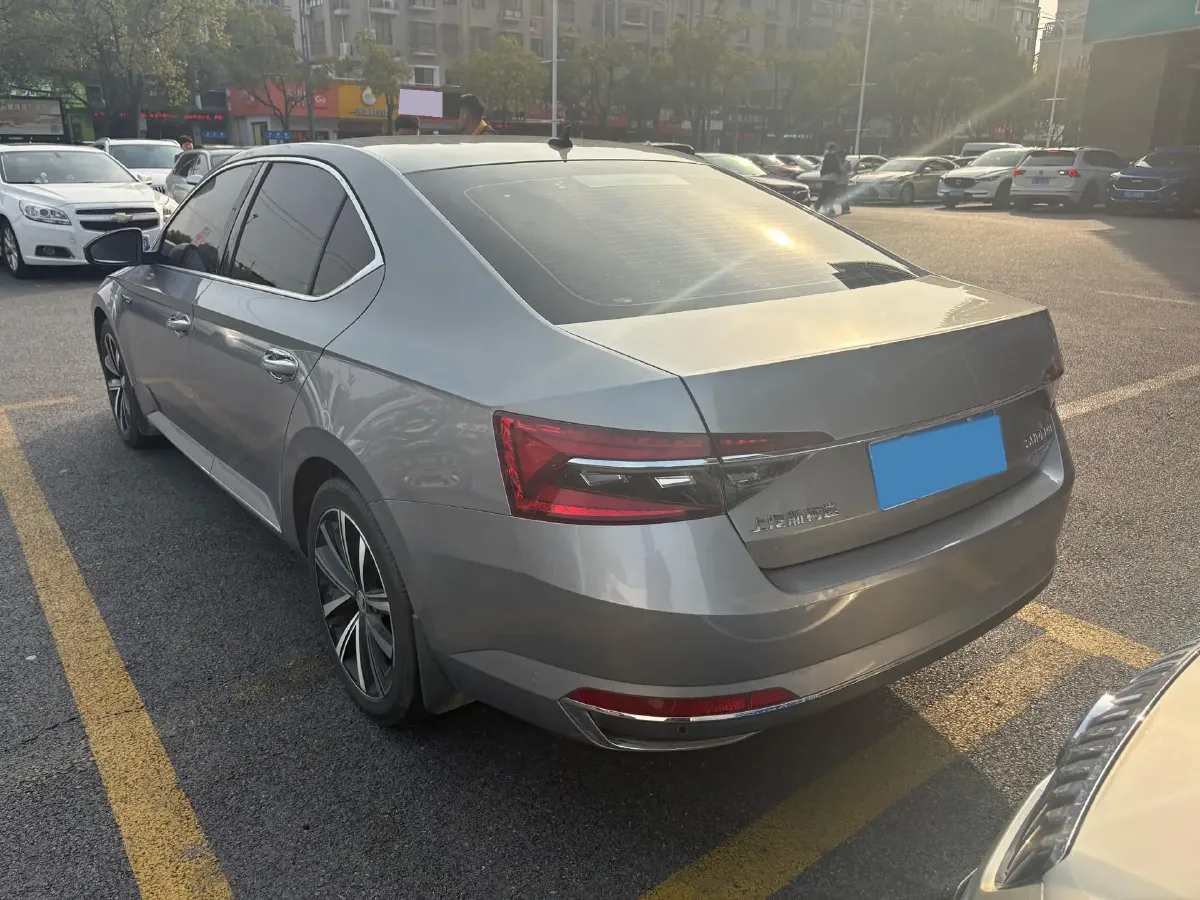 2019 Skoda Superb 2.0T 186HP L4 7DCT,autocango,china used car exporter,china ev exporter,chinese used car exporter,chinese used ev exporter