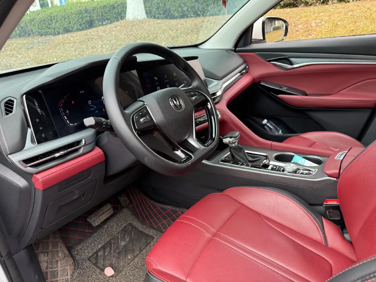 2022 ChangAn CS75 Plus 1.5T 178HP L4 6AT,autocango,china used car exporter,china ev exporter,chinese used car exporter,chinese used ev exporter