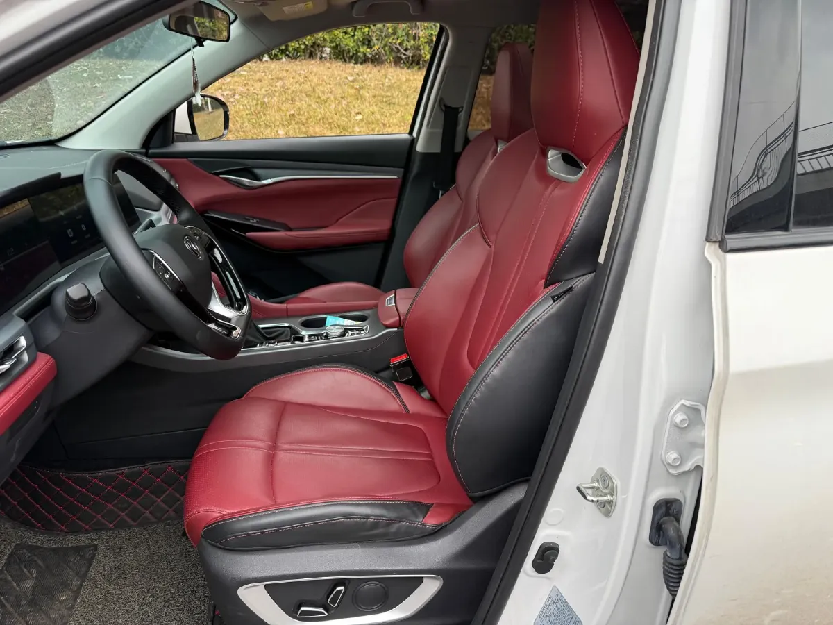 2022 ChangAn CS75 Plus 1.5T 178HP L4 6AT,autocango,china used car exporter,china ev exporter,chinese used car exporter,chinese used ev exporter