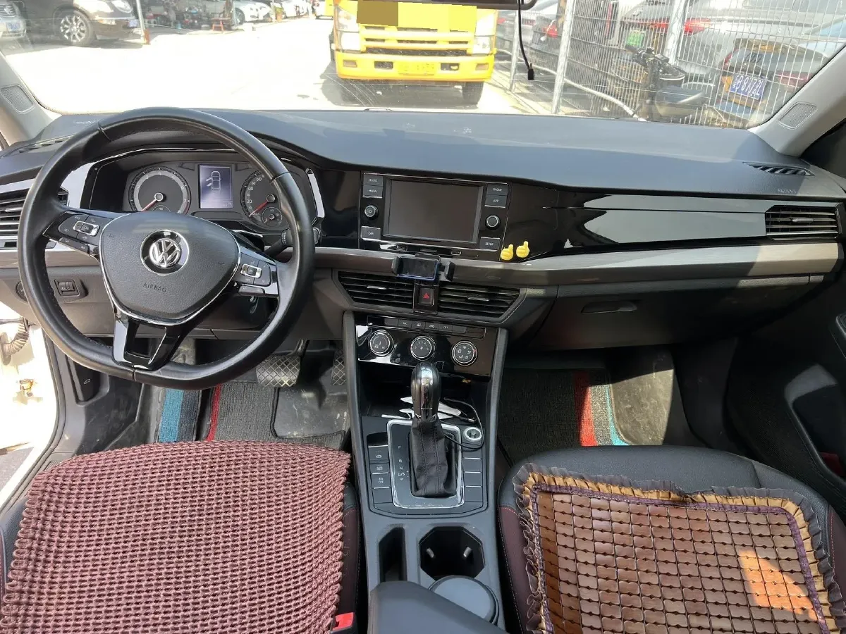 2020 Volkswagen Bora 1.5L 113HP L4 6AT,autocango,china used car exporter,china ev exporter,chinese used car exporter,chinese used ev exporter