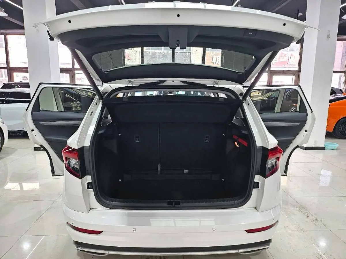 2022 Skoda Karoq 1.4T 150HP L4 7DCT,autocango,china used car exporter,china ev exporter,chinese used car exporter,chinese used ev exporter