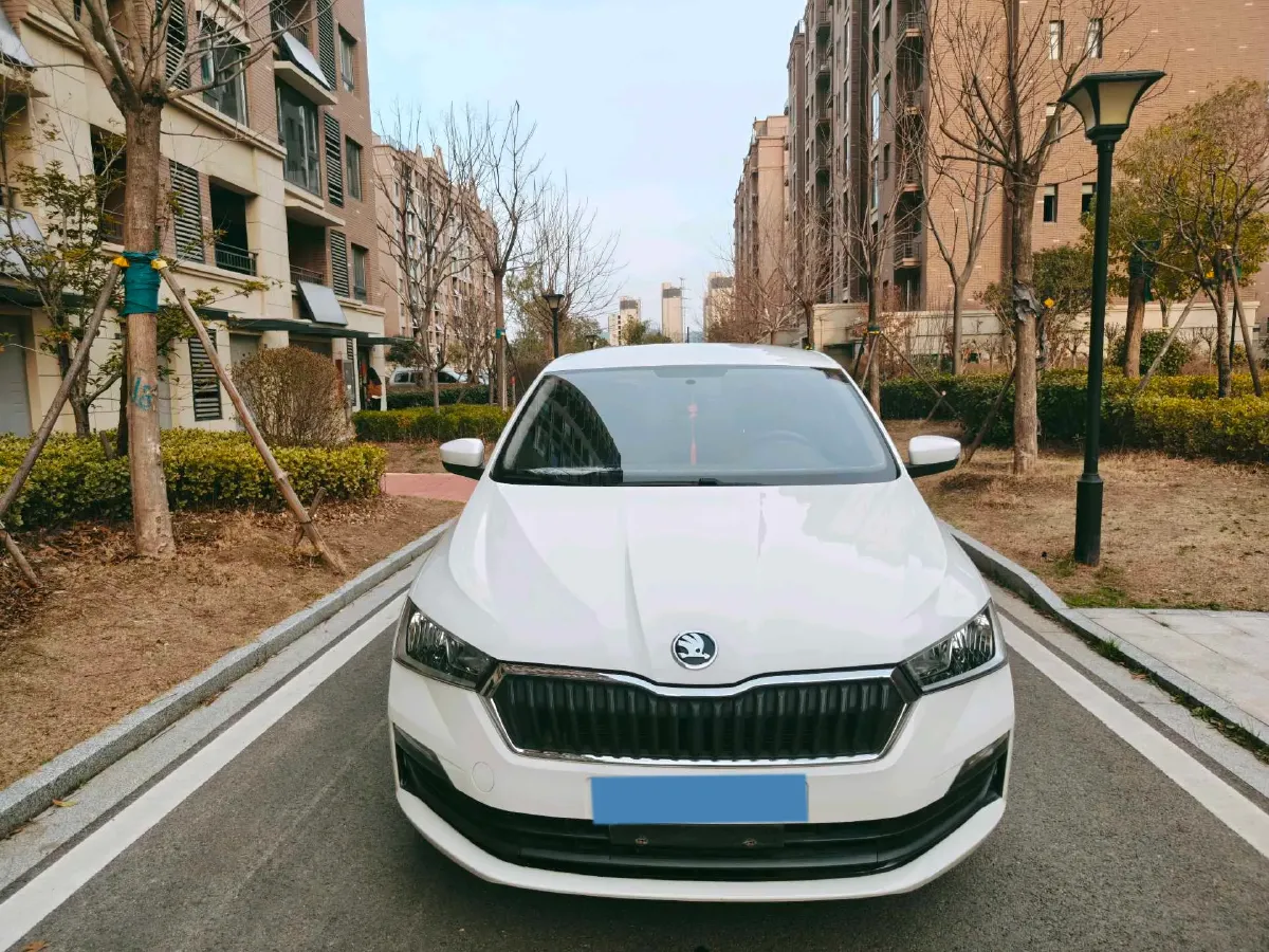 2022 Skoda Rapid 1.5L 112HP L4 6AT,autocango,china used car exporter,china ev exporter,chinese used car exporter,chinese used ev exporter