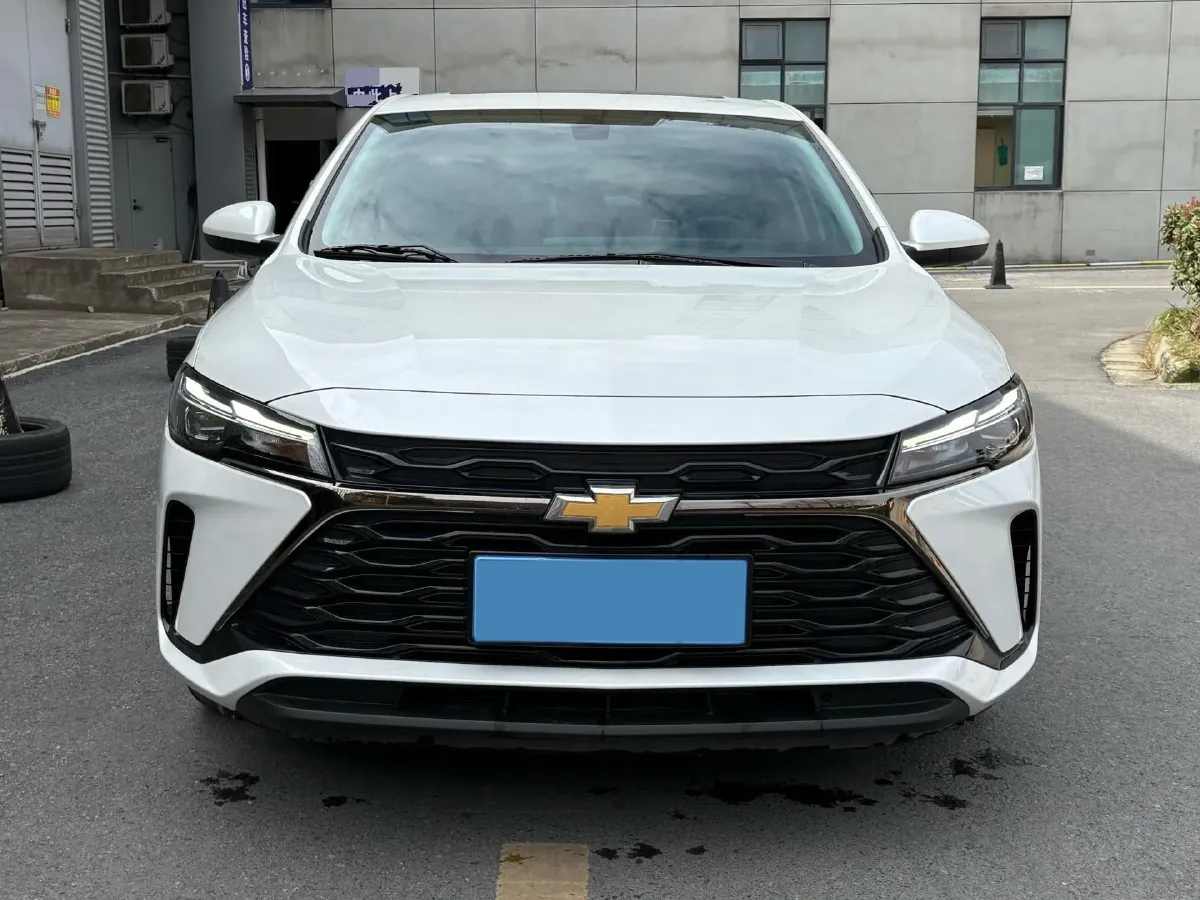 2024 Chevrolet Monza 1.5L 113HP L4 6DCT,autocango,china used car exporter,china ev exporter,chinese used car exporter,chinese used ev exporter