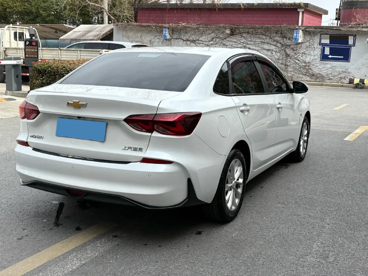 2024 Chevrolet Monza 1.5L 113HP L4 6DCT,autocango,china used car exporter,china ev exporter,chinese used car exporter,chinese used ev exporter