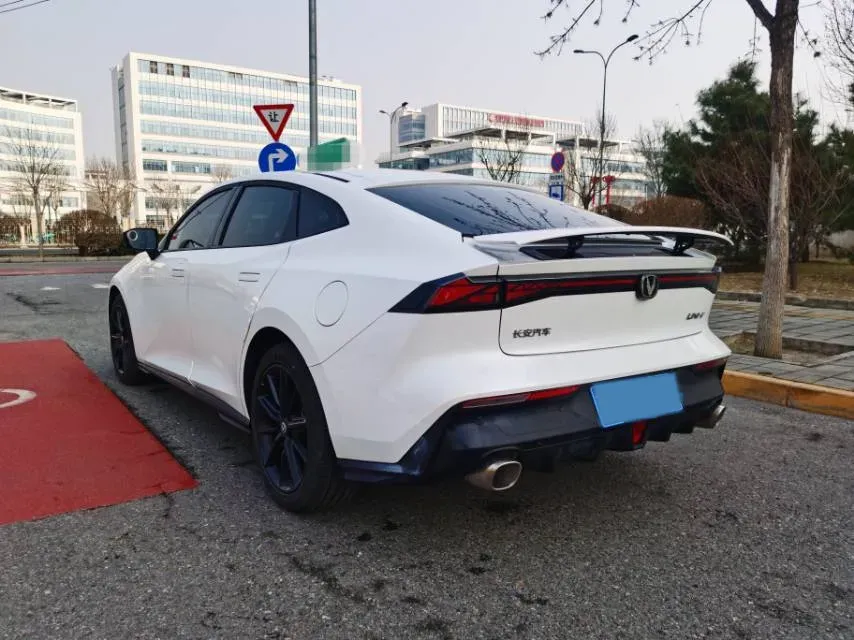 2023 ChangAn UNI-V 1.5T 188HP L4 7DCT,autocango,china used car exporter,china ev exporter,chinese used car exporter,chinese used ev exporter