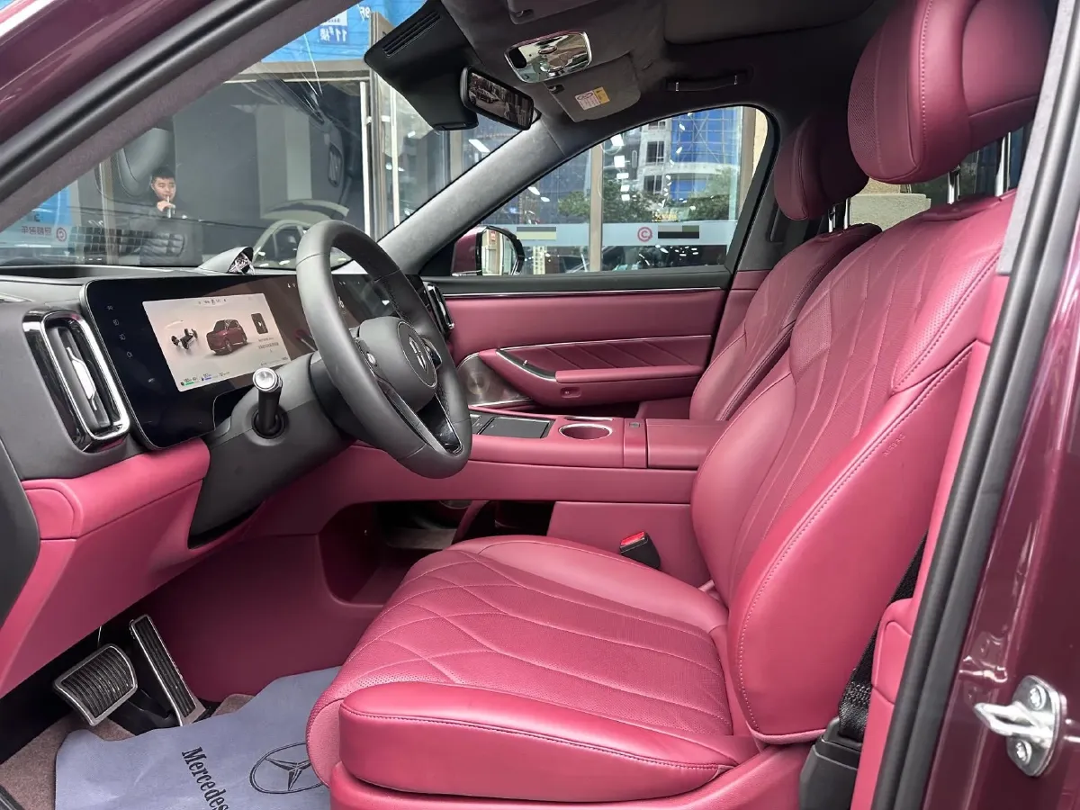 2025 AITO AITO M8 REEV 160HP REEV 53.4KWH,autocango,china used car exporter,china ev exporter,chinese used car exporter,chinese used ev exporter