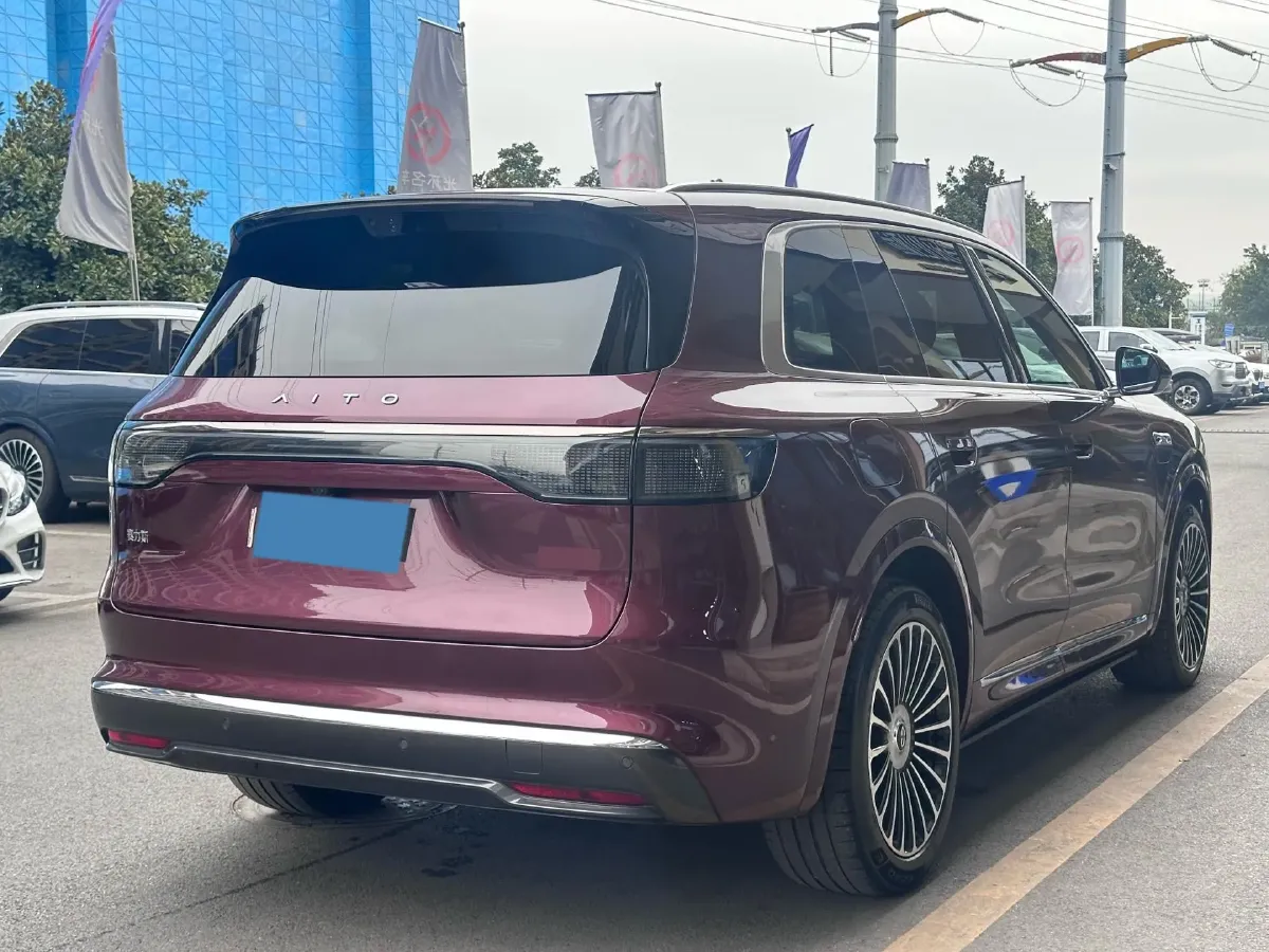 2025 AITO AITO M8 REEV 160HP REEV 53.4KWH,autocango,china used car exporter,china ev exporter,chinese used car exporter,chinese used ev exporter
