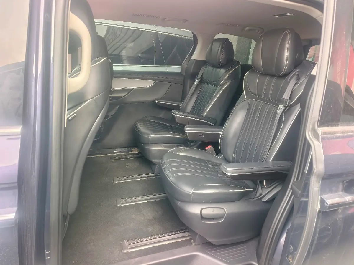 2022 Roewe iMAX8 2.0T 234HP L4 8AT,autocango,china used car exporter,china ev exporter,chinese used car exporter,chinese used ev exporter