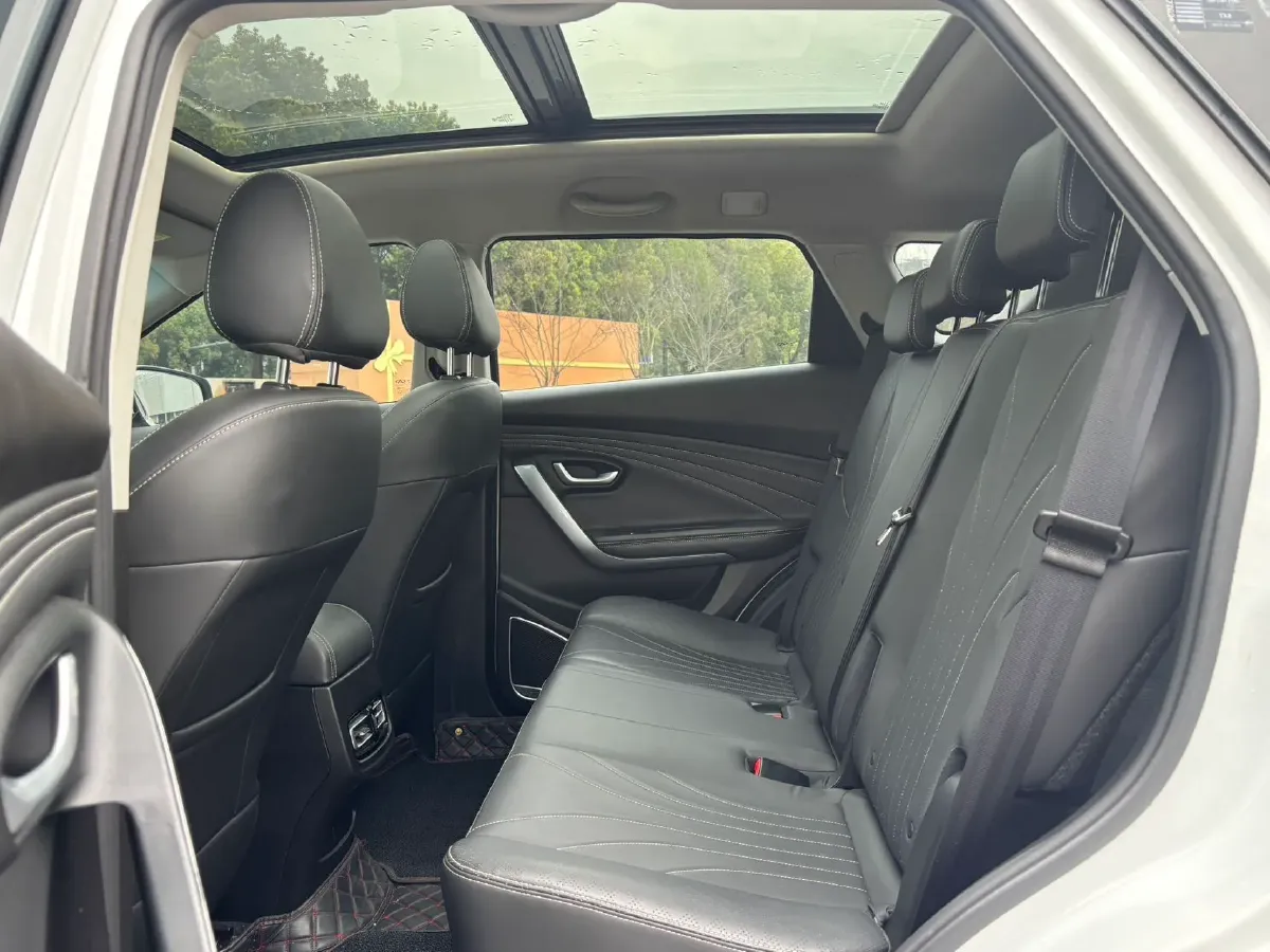 2021 Jetour X70M 1.5T 156HP L4 6DCT,autocango,china used car exporter,china ev exporter,chinese used car exporter,chinese used ev exporter