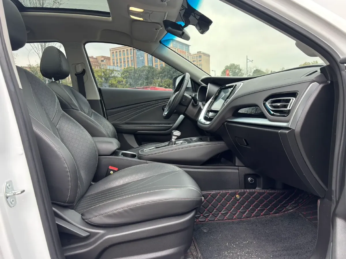 2021 Jetour X70M 1.5T 156HP L4 6DCT,autocango,china used car exporter,china ev exporter,chinese used car exporter,chinese used ev exporter