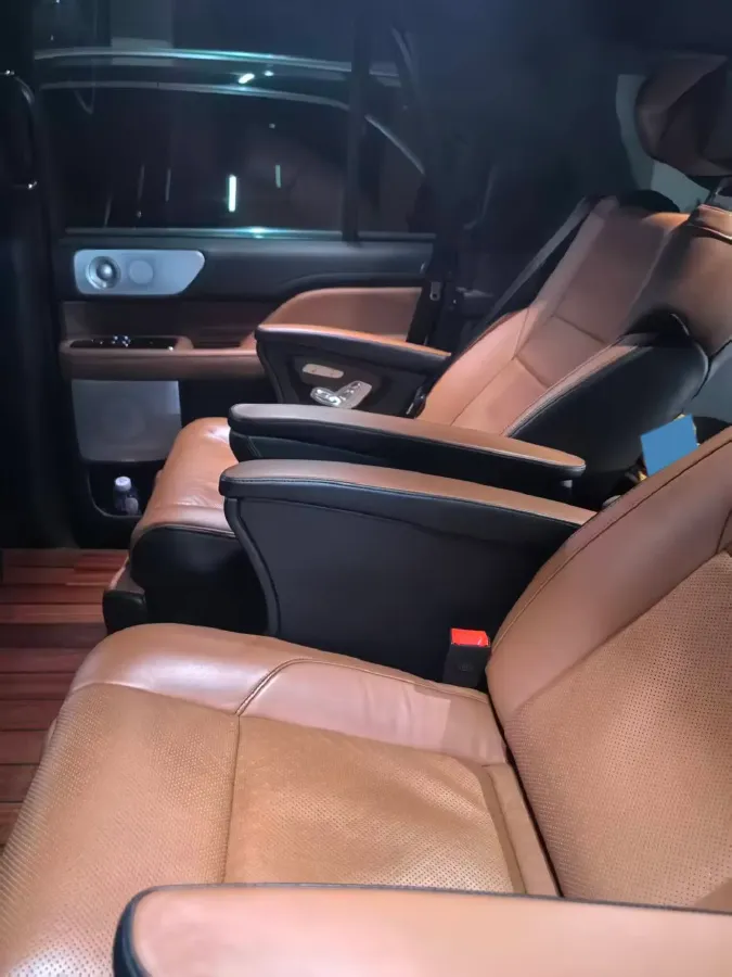 2018 Lincoln Navigator 3.5T 415HP V6 10AT,autocango,china used car exporter,china ev exporter,chinese used car exporter,chinese used ev exporter