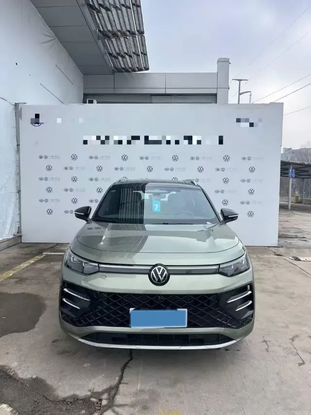 2025 Volkswagen Tayron 2.0T 220HP L4 7DCT,autocango,china used car exporter,china ev exporter,chinese used car exporter,chinese used ev exporter