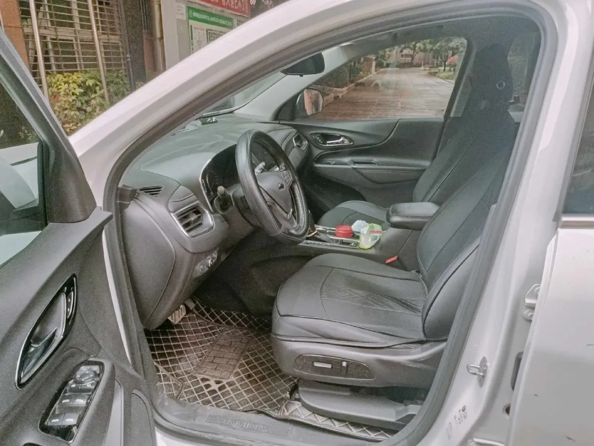 2018 Chevrolet Equinox 1.5T 180HP L4 6AT,autocango,china used car exporter,china ev exporter,chinese used car exporter,chinese used ev exporter