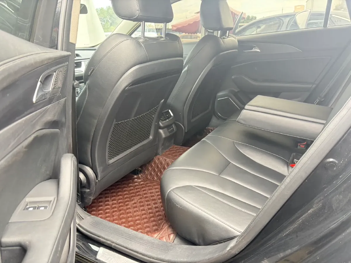 2022 HongQi H5 1.5T 169HP L4 7DCT,autocango,china used car exporter,china ev exporter,chinese used car exporter,chinese used ev exporter